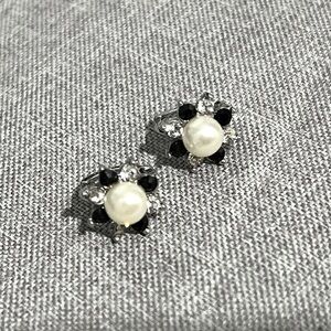 VINTAGE Silver Mini Hoop Earrings with pearl and white and amethyst gemstone